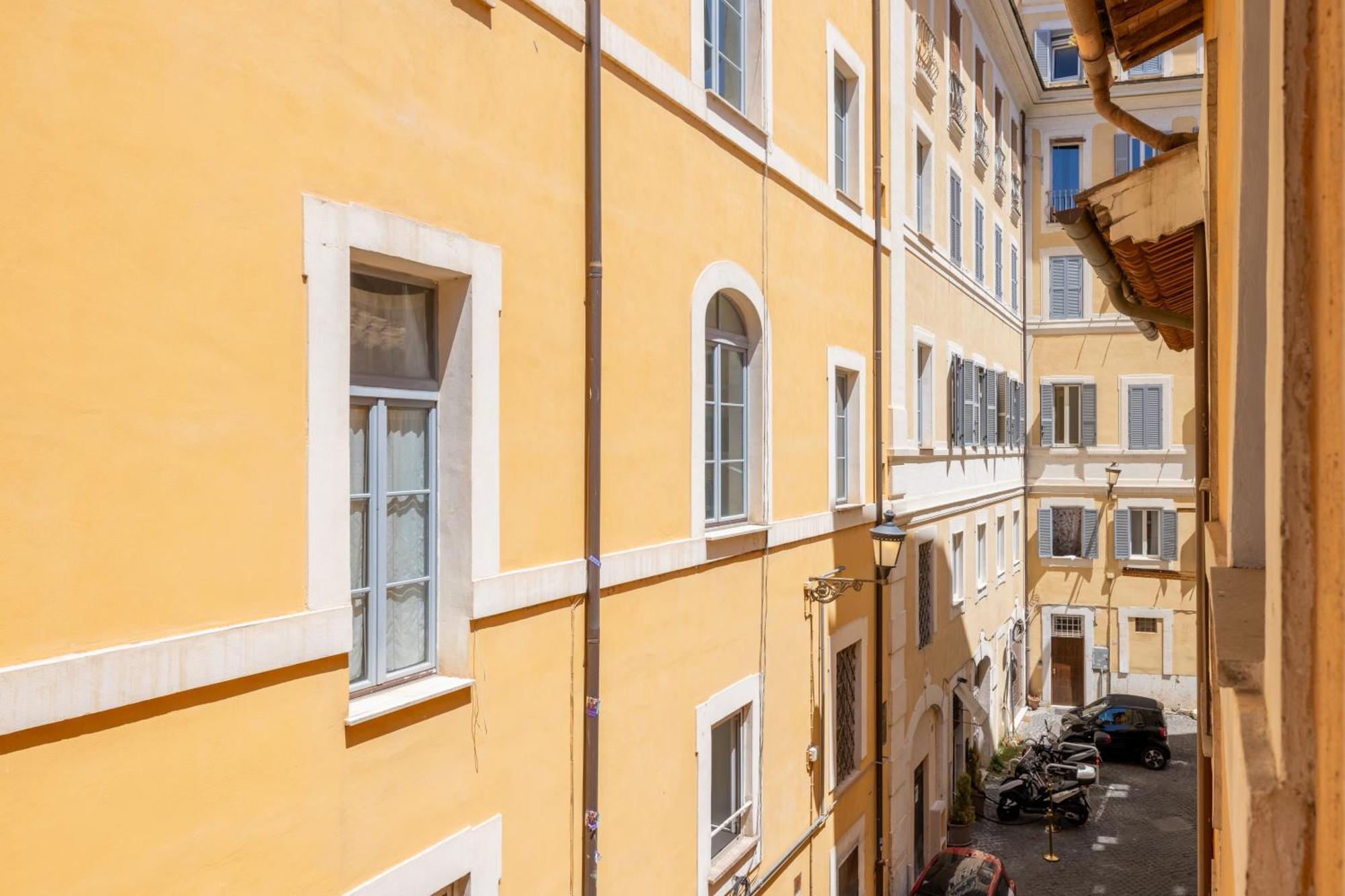 Suite Trevi - Charming Loft Near Trevi Fountain Rome Exterior photo